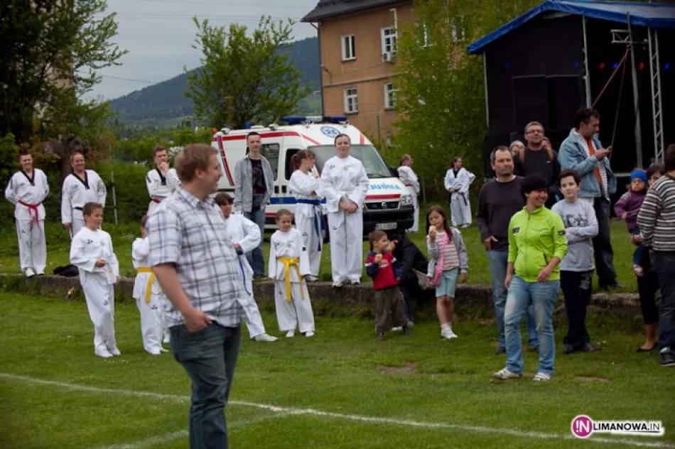 Festyn "Baw się i pomóż" w Tymbarku - zdjęcie 13
