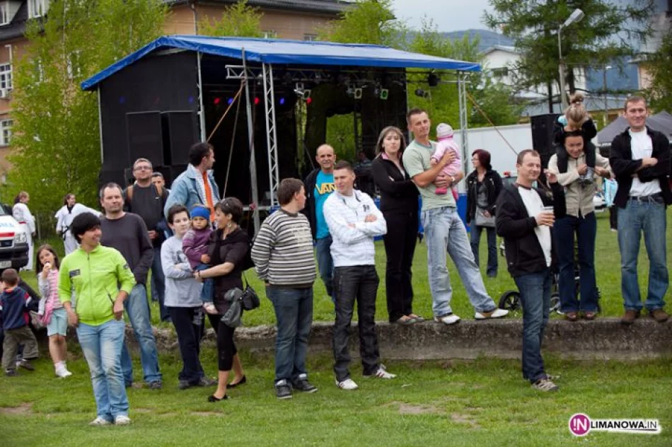 Festyn "Baw się i pomóż" w Tymbarku - zdjęcie 14