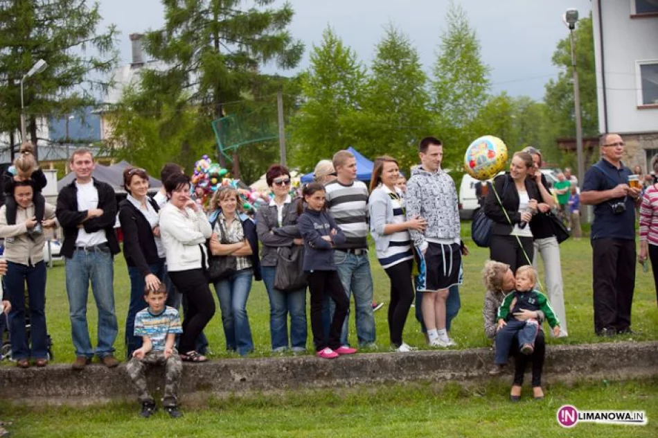 Festyn "Baw się i pomóż" w Tymbarku - zdjęcie 15