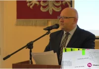 Bezpłatne użyczenie szkolnych sal dla uczelni, w której studiował i wykłada starosta (wideo) - zdjęcie główne