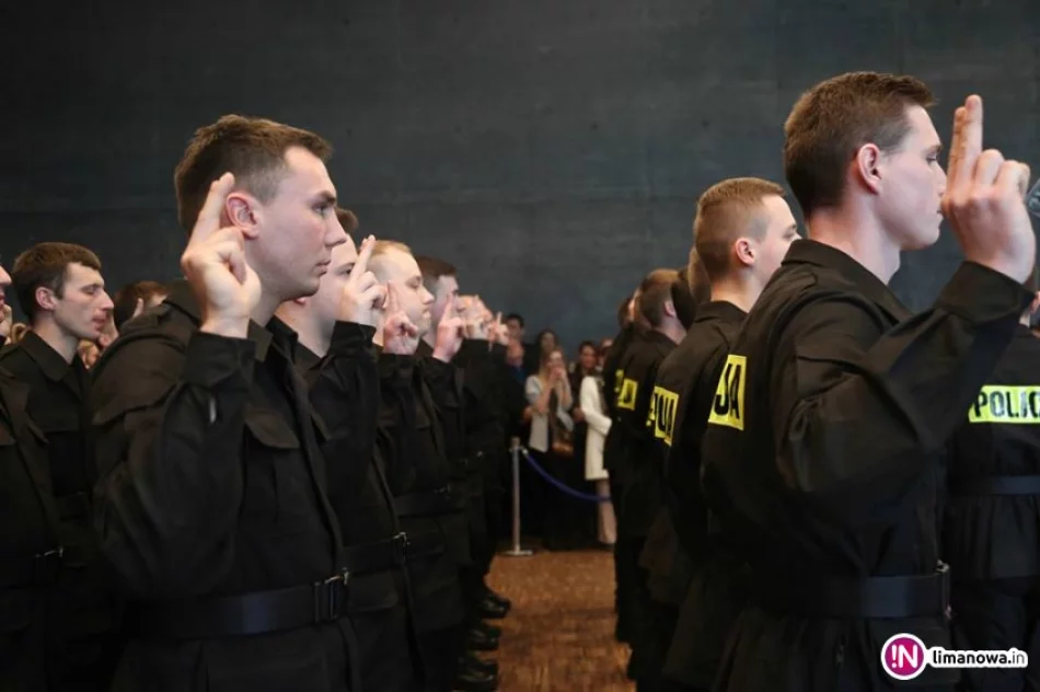Nowi funkcjonariusze w szeregach policji - zdjęcie 3