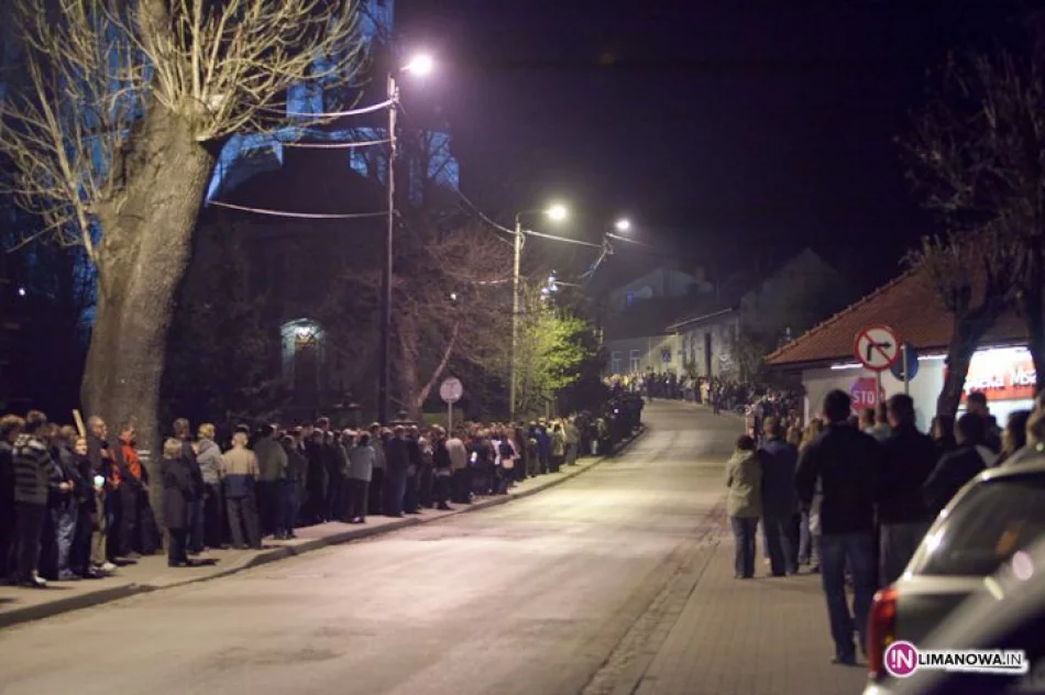 Droga Krzyżowa ulicami Mszany Dolnej - zdjęcie 6