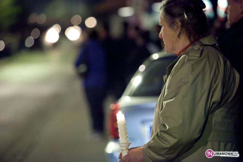 Droga Krzyżowa ulicami Mszany Dolnej - zdjęcie 8