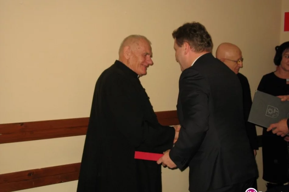 Honorowe obywatelstwo dla pięciu osób - zdjęcie 3