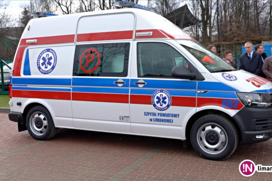 Wojewoda przekazał nową karetkę dla szpitala (wideo) - zdjęcie 3