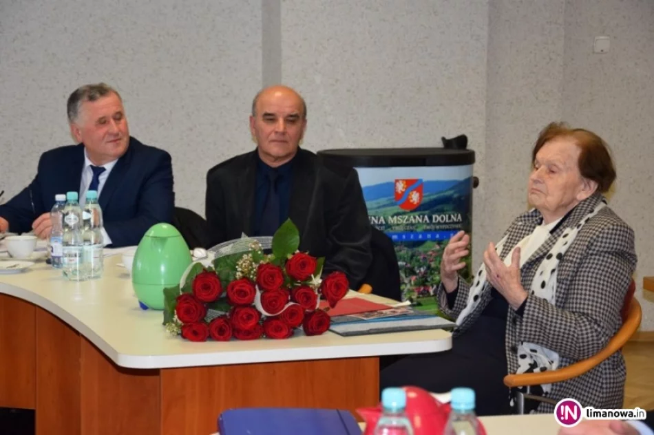 Zasłużona dla gminy profesor z nagrodą wójta - zdjęcie 3