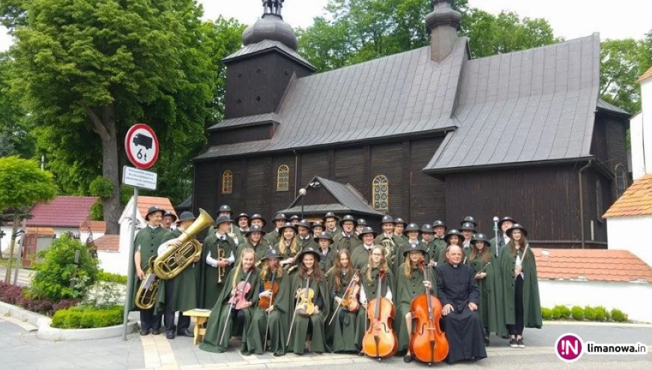 Parafialna orkiestra zaprasza na koncert kolęd - zdjęcie 1