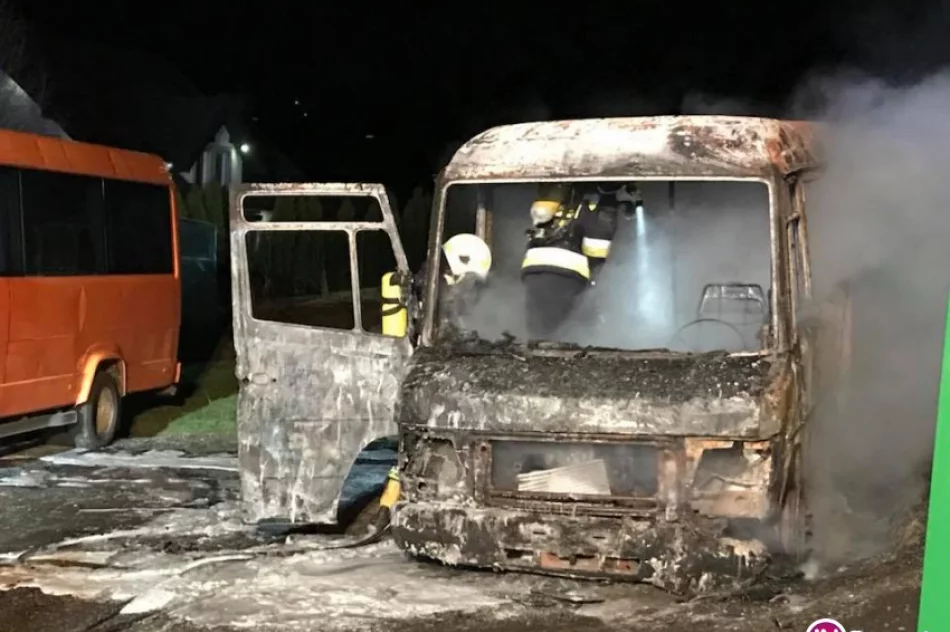 Bus spłonął doszczętnie. 30 tys. zł strat - zdjęcie 3