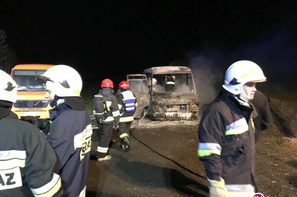 Bus spłonął doszczętnie. 30 tys. zł strat - zdjęcie 4