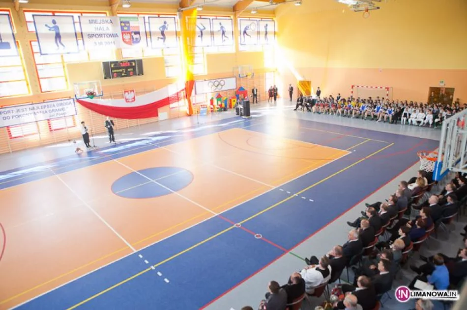 Największa hala w powiecie została otwarta! - zdjęcie 5