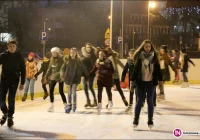 Gorąca atmosfera na otwarciu lodowiska - zdjęcie główne