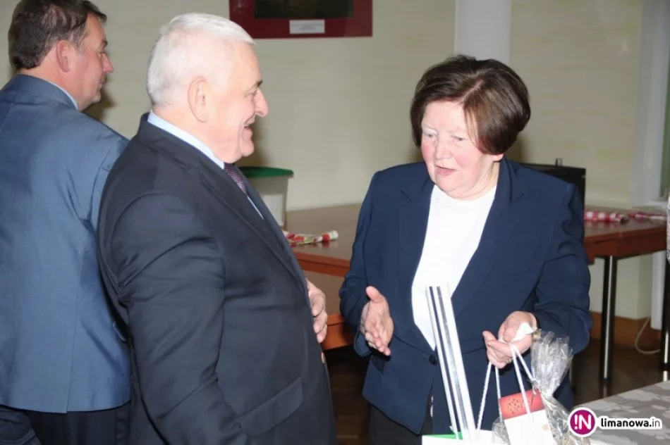 Spotkali się z emerytowanymi pracownikami urzędu - zdjęcie 2