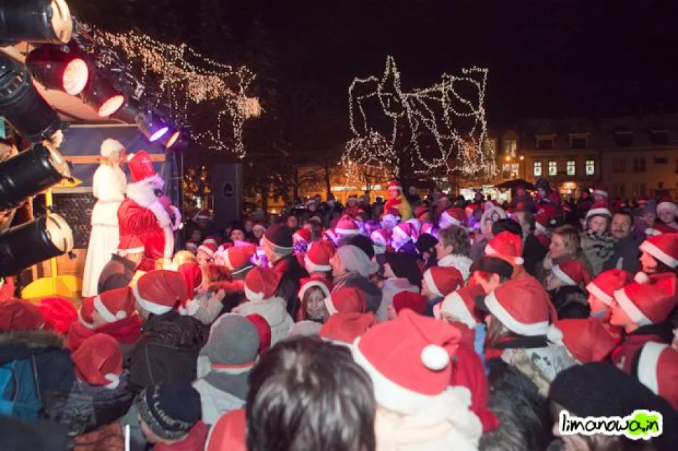 Mikołaj na limanowskim rynku - zdjęcie 7