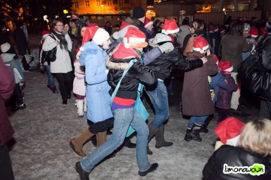 Mikołaj na limanowskim rynku - zdjęcie 16