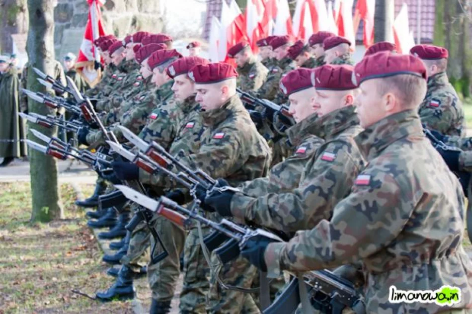 Apel poległych i salwa honorowa - zdjęcie 18