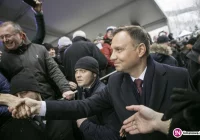 Andrzej Duda wśród uczniów i mieszkańców (nowe zdjęcia i wideo) - zdjęcie główne