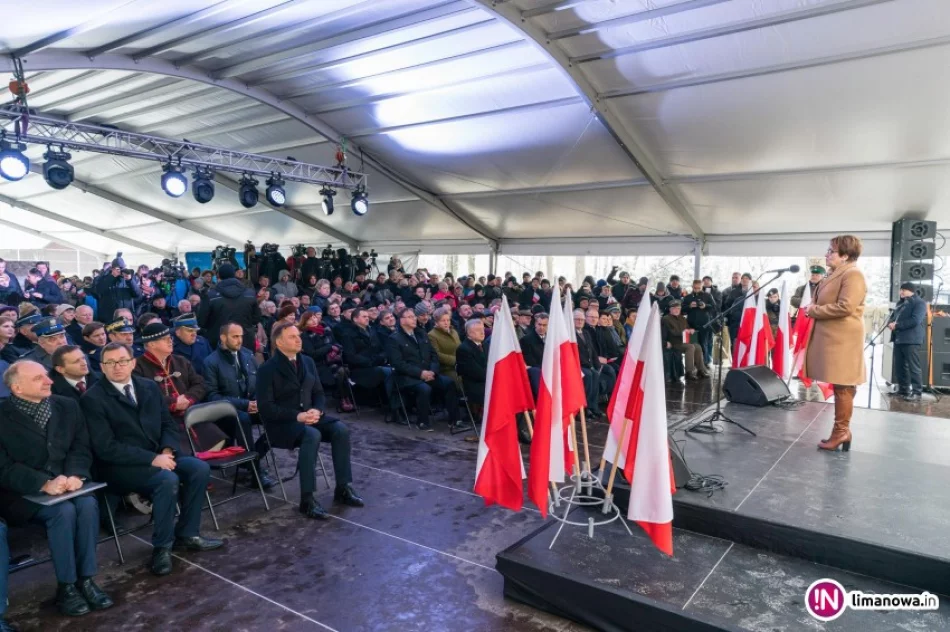 Prezydent w Stróży: 'To szczególne miejsce, kolebka odzyskania niepodległości' (zdjęcia i wideo) - zdjęcie 4