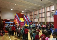 Doroczny Festyn Mikołajkowy odbył się w szkole - zdjęcie główne