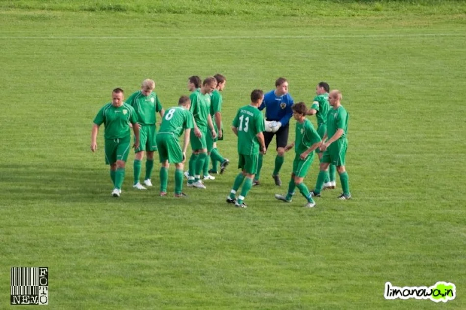 Szczęśliwy remis w Tymbarku - zdjęcie 7