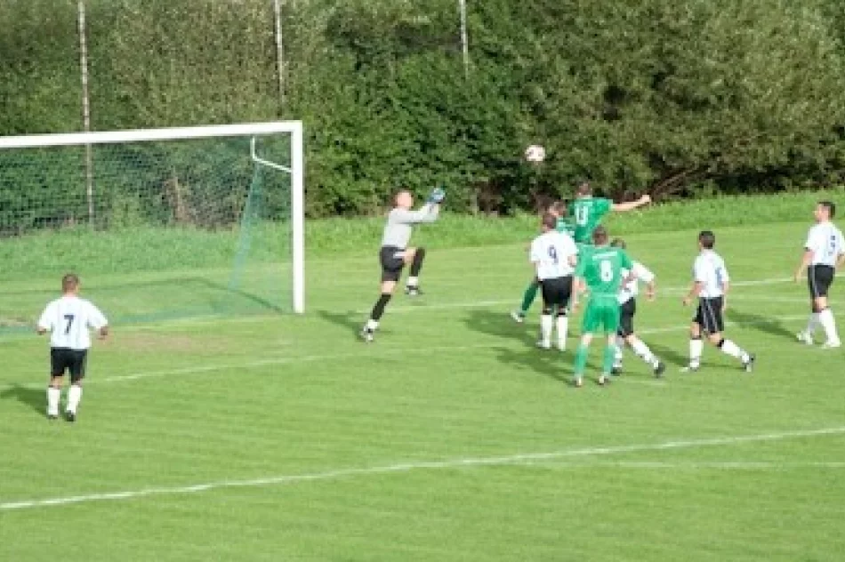 Szczęśliwy remis w Tymbarku - zdjęcie 8