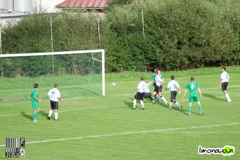 Szczęśliwy remis w Tymbarku - zdjęcie 9