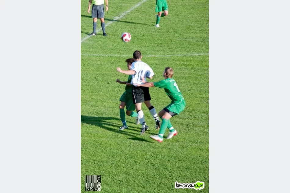 Szczęśliwy remis w Tymbarku - zdjęcie 18