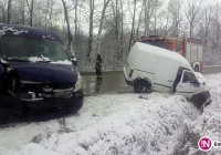 Zderzenie na drodze powiatowej, cztery osoby trafiły do szpitala - zdjęcie główne