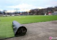 Sztuczna murawa już na stadionie - zdjęcie główne