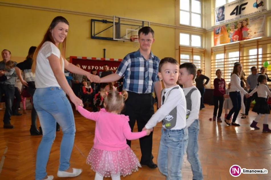 'Kiedy śmieje się dziecko, śmieje się cały świat' - zdjęcie 4