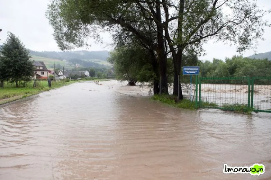 Wysokie stany rzek i podtopienia - zdjęcie 12