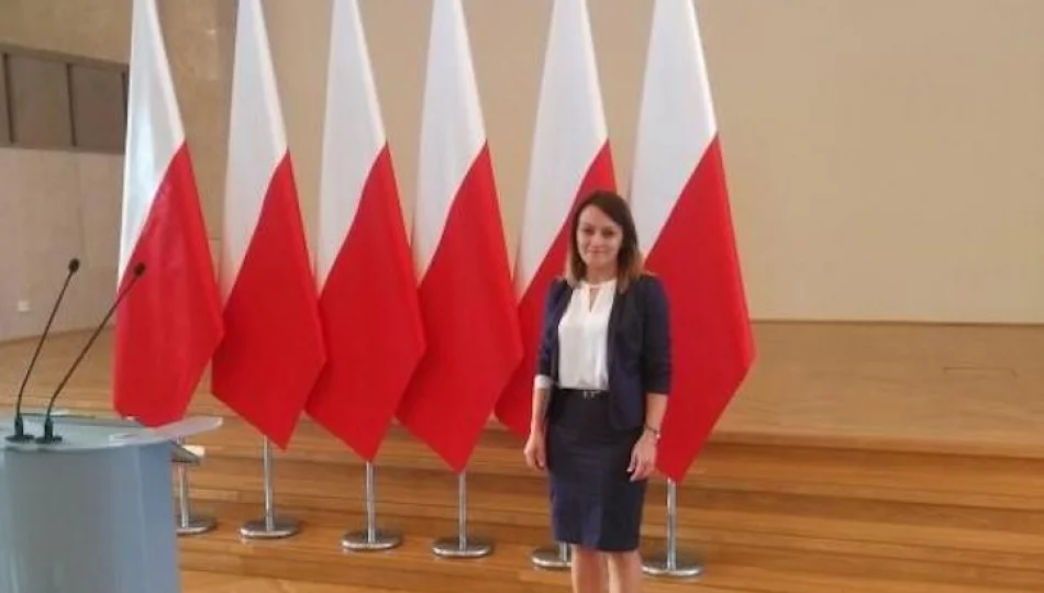 Nagroda specjalna od minister Rafalskiej dla Doroty Stanisławczyk - zdjęcie 1