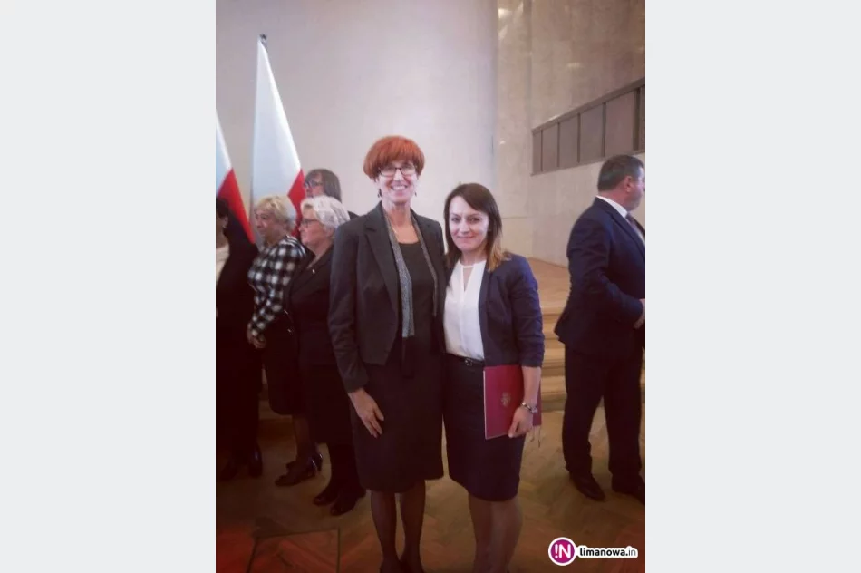 Nagroda specjalna od minister Rafalskiej dla Doroty Stanisławczyk - zdjęcie 3