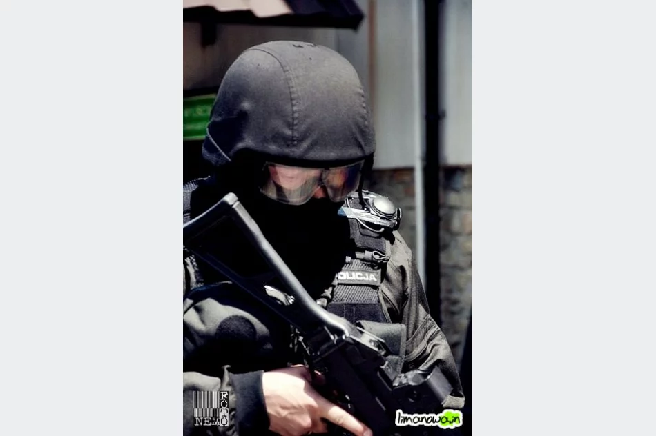 Napad na bank i rozbrajanie bomby - zdjęcie 17