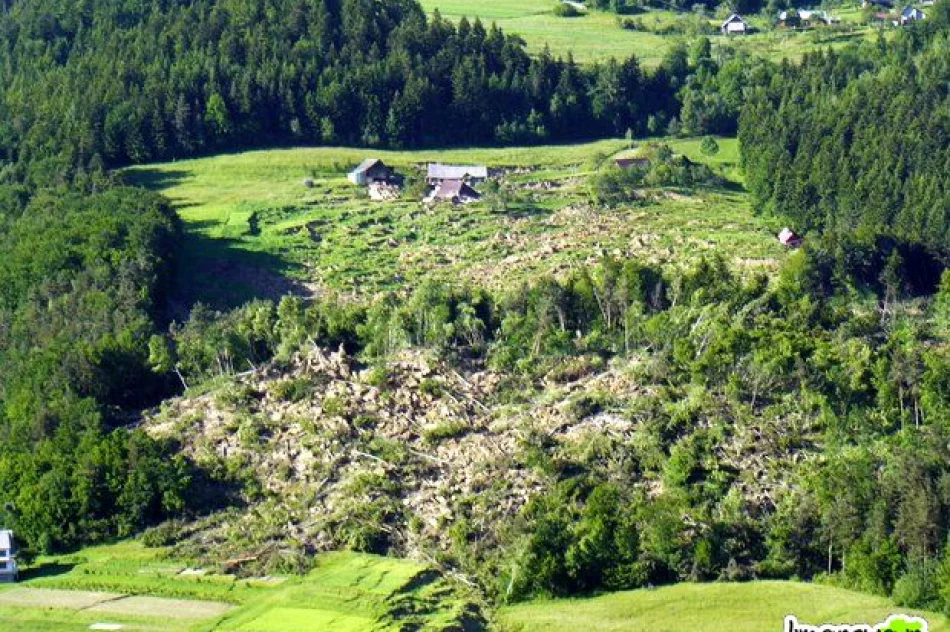 Osuwisko z lotu ptaka (aktualizacja 22:15 6 VI 2010) - zdjęcie 17
