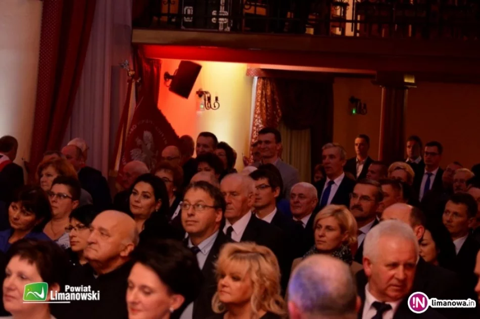 Jubileusz Powiatu i kameralny koncert dla urzędników i samorządowców za... 20 tys. zł - zdjęcie 3