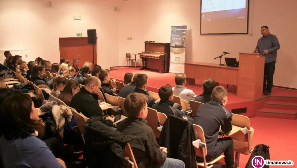 Konferencja o 'przededniu niepodległości' - zdjęcie 1