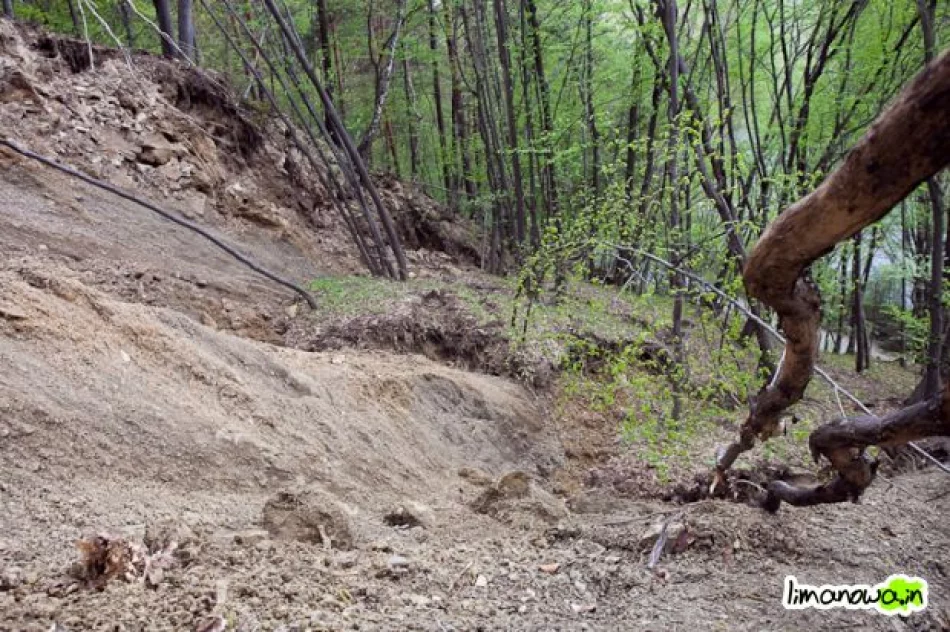 Osuwisko wciąż groźne - zdjęcie 18