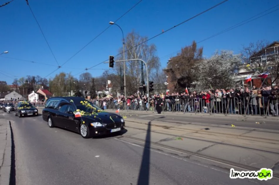 Polska pożegnała Parę Prezydencką - zdjęcie 17