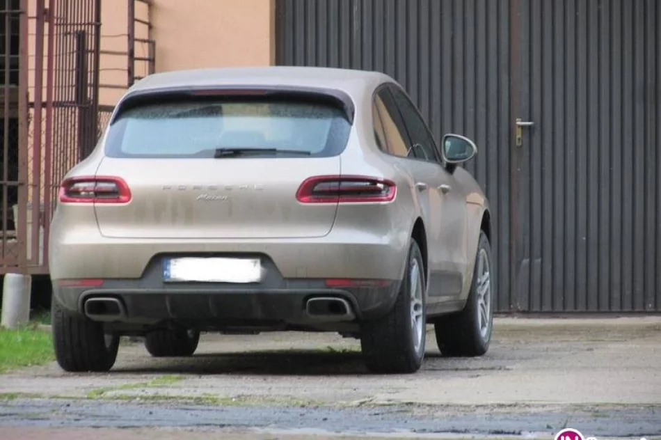 Luksusowe Porsche księdza proboszcza budzi oburzenie. O sprawie piszą ogólnopolskie media - zdjęcie 2