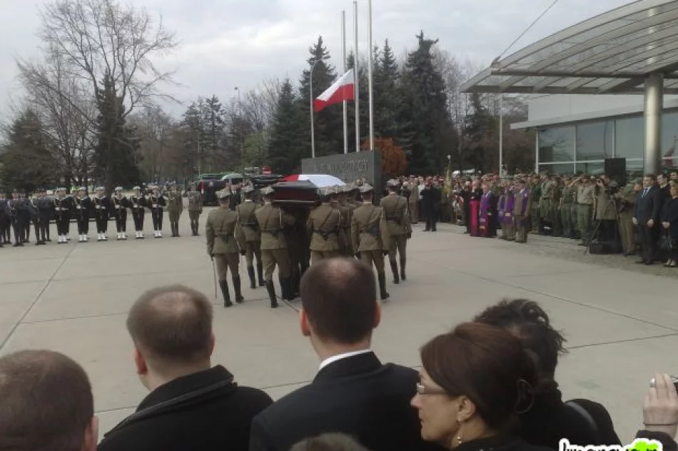 Trumna w kaplicy - zdjęcie 8