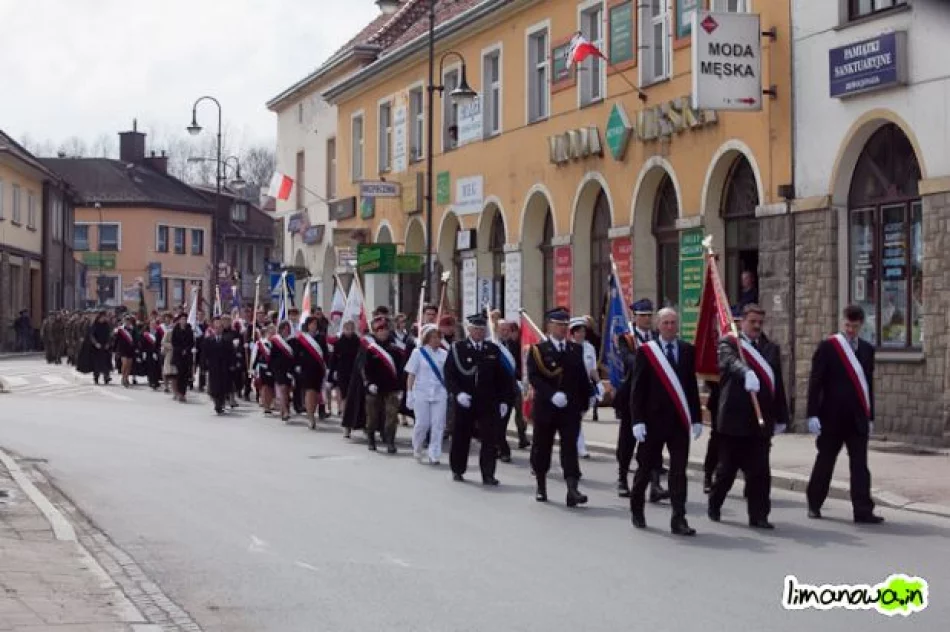 Limanowa w żałobie - przypominamy w 15. rocznicę katastrofy smoleńskiej - zdjęcie 11