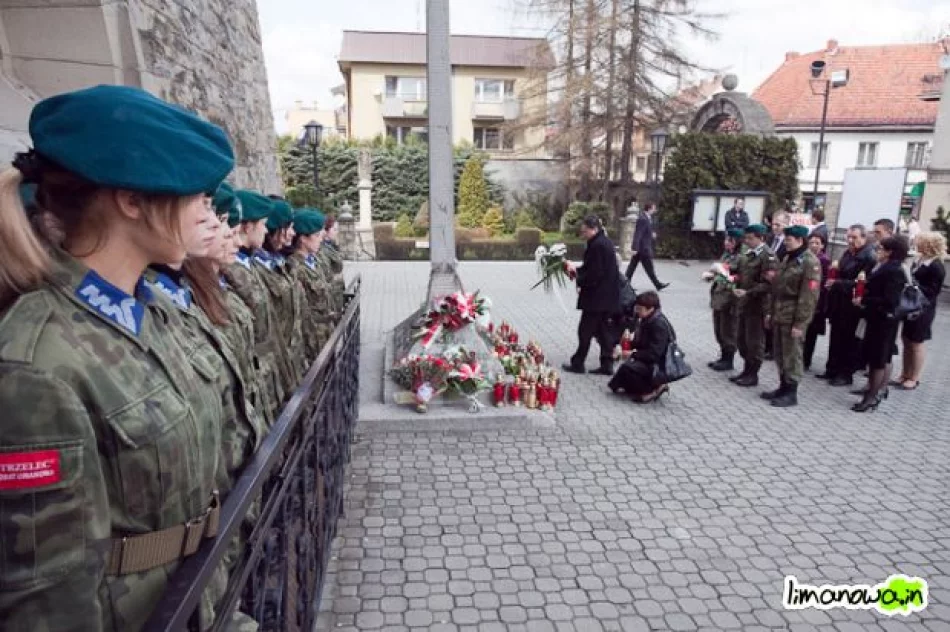 Limanowa w żałobie - przypominamy w 15. rocznicę katastrofy smoleńskiej - zdjęcie 18