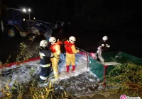 Skażenie rzeki - wyciekło 30 l substancji do produkcji pianki poliuretanowej (wideo) - zdjęcie główne