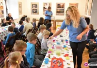 Inspirujące warsztaty dla dzieci, dla starszych spotkanie z aktorem i podróżnikiem - zdjęcie główne