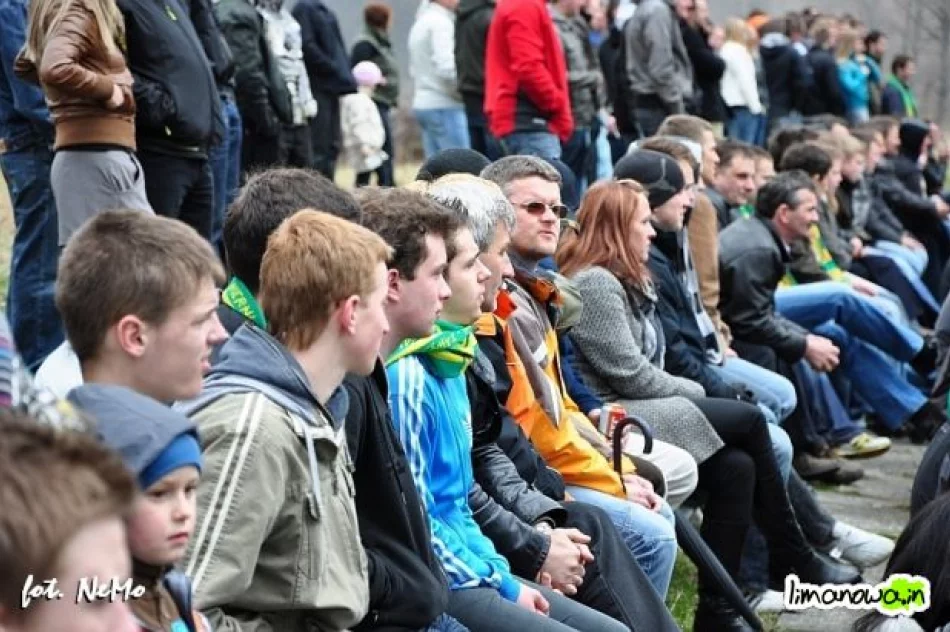 Tymbark rozgromił Słopnice - zdjęcie 13