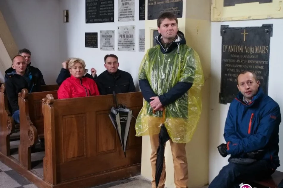 Poznawali historię limanowskiej nekropolii - zdjęcie 3