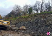 Sam narzut kamienny za 140 tys. zł nie pomoże. Miasto rozmawia z koleją - zdjęcie główne