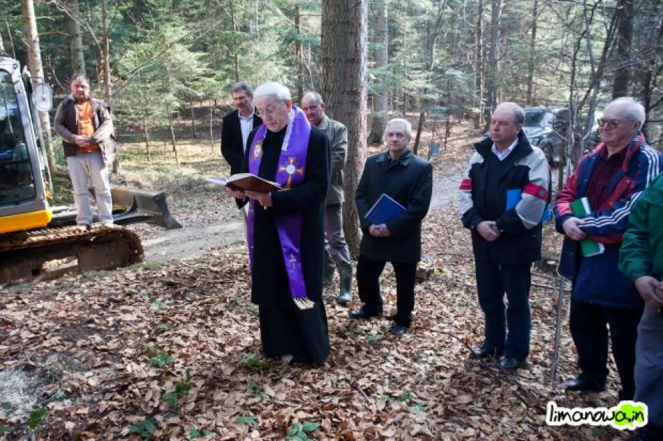 Pierwsze prace przy budowie drogi krzyżowej na Miejską Górę - zdjęcie 5