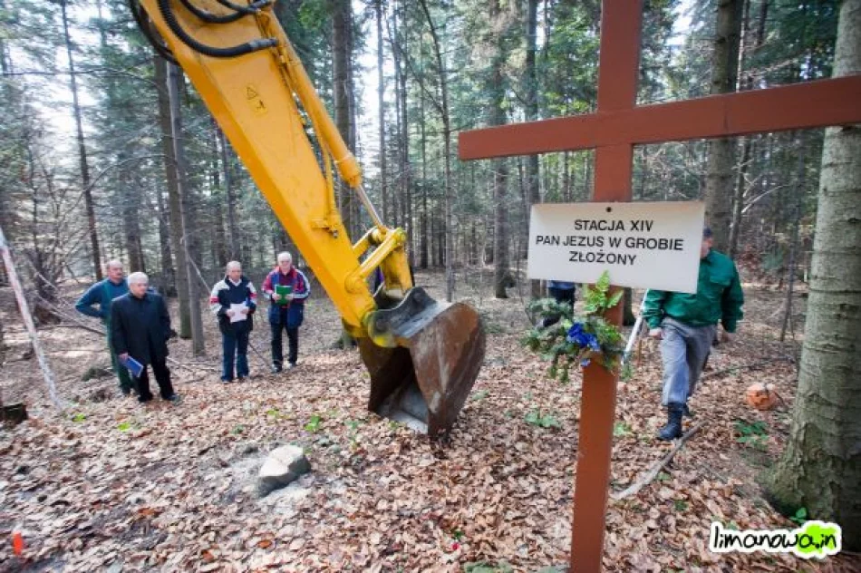 Pierwsze prace przy budowie drogi krzyżowej na Miejską Górę - zdjęcie 8