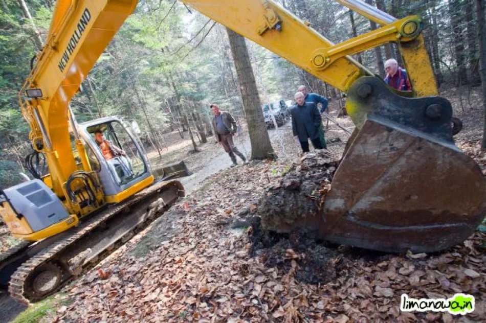 Pierwsze prace przy budowie drogi krzyżowej na Miejską Górę - zdjęcie 9